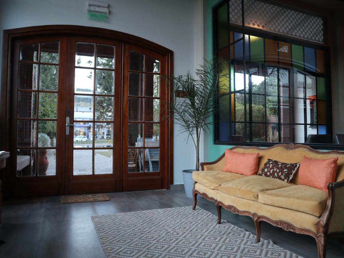 Las Bayas Home Suites Esquel Exterior foto