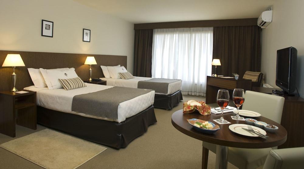 Las Bayas Home Suites Esquel Exterior foto