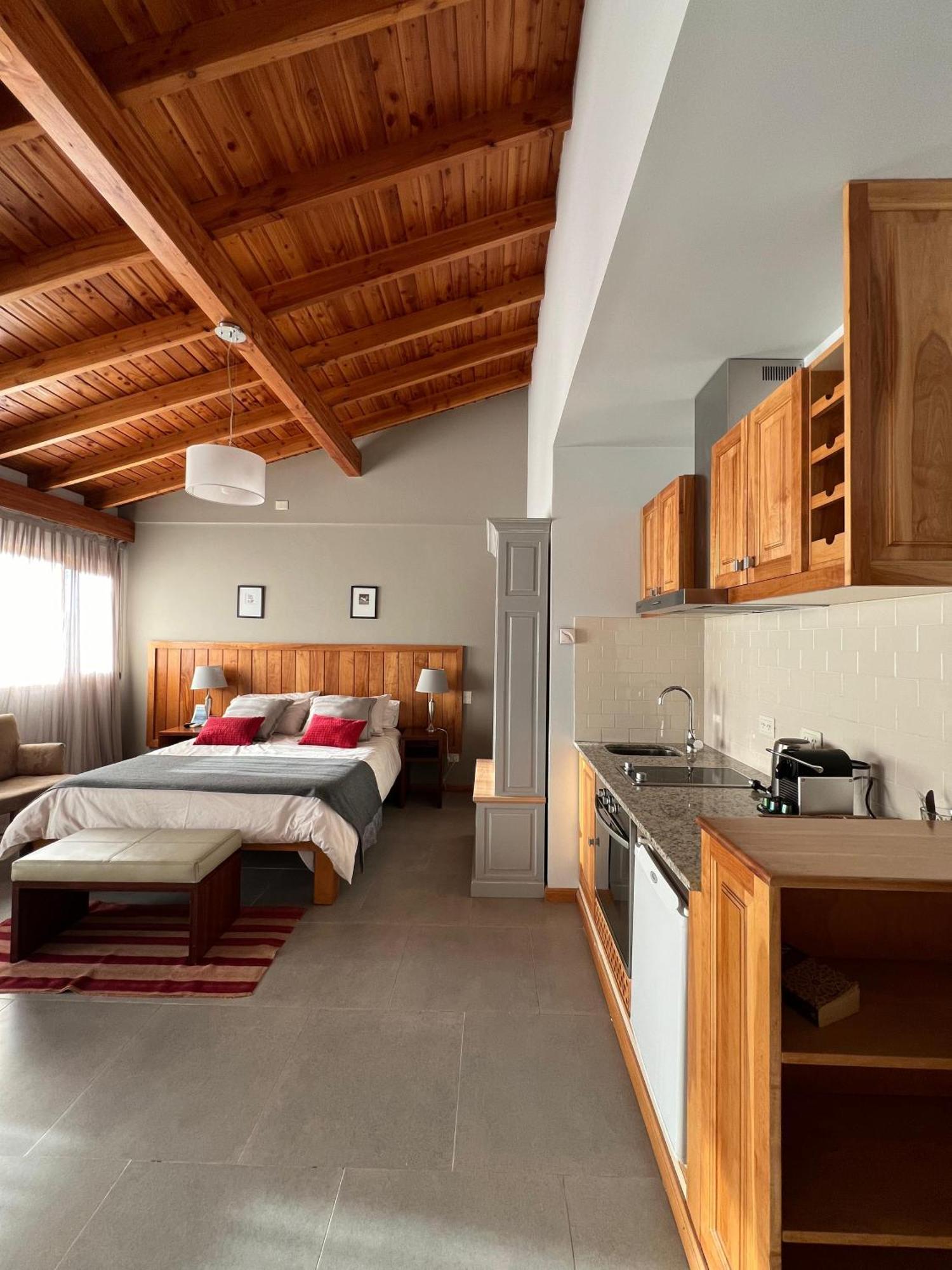 Las Bayas Home Suites Esquel Exterior foto