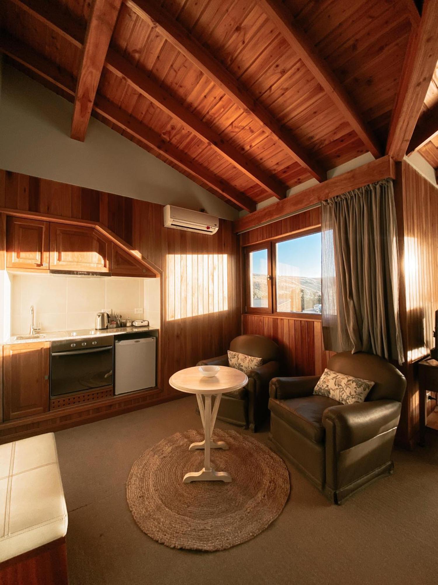 Las Bayas Home Suites Esquel Exterior foto